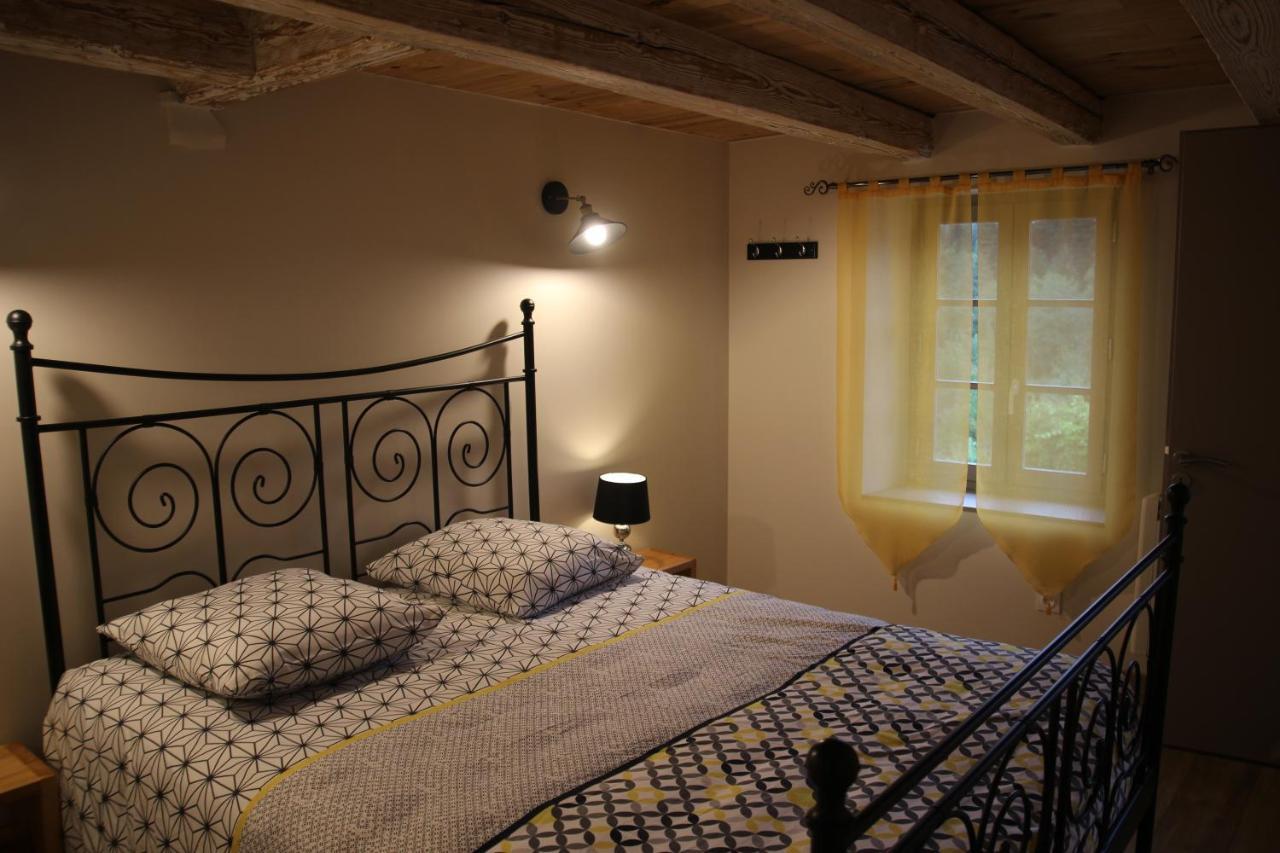 Gite Du Moulin Chenelette Екстер'єр фото